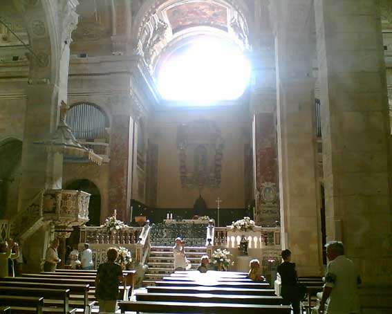 Cesta02_Sardinie_chram3