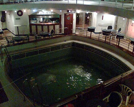Cesta02_Astoria_pool