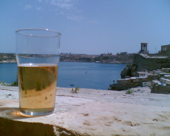 Cesta02_Valleta_pivko