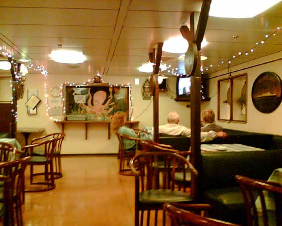 Cesta03_crew_bar