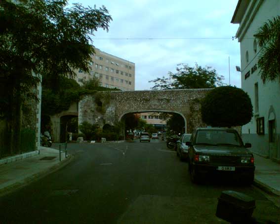 Cesta03_Gibraltar_mesto1
