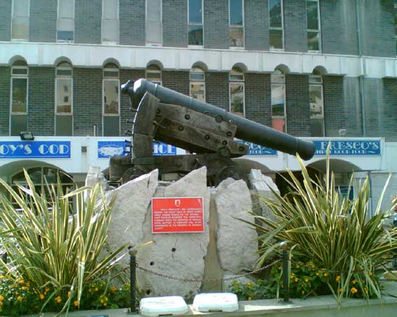 Cesta03_Gibraltar_mesto3