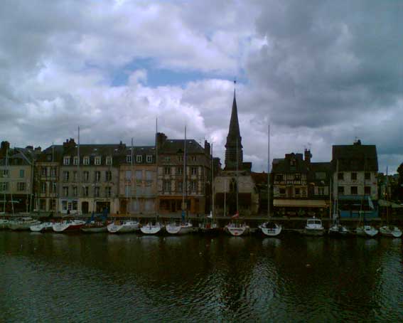 Cesta03_Honfleur_mestecko1