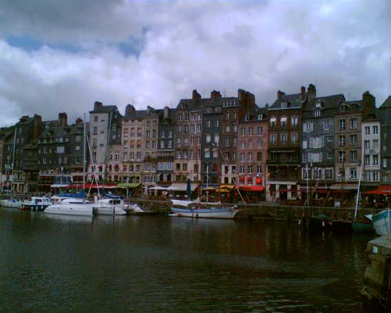 Cesta03_Honfleur_mestecko2