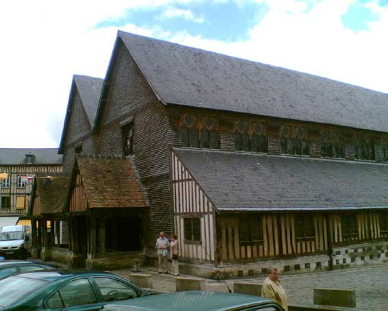 Cesta03_Honfleur_kostel1