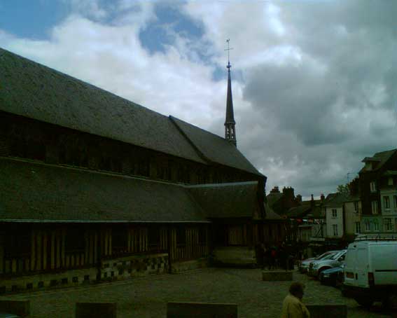 Cesta03_Honfleur_kostel2