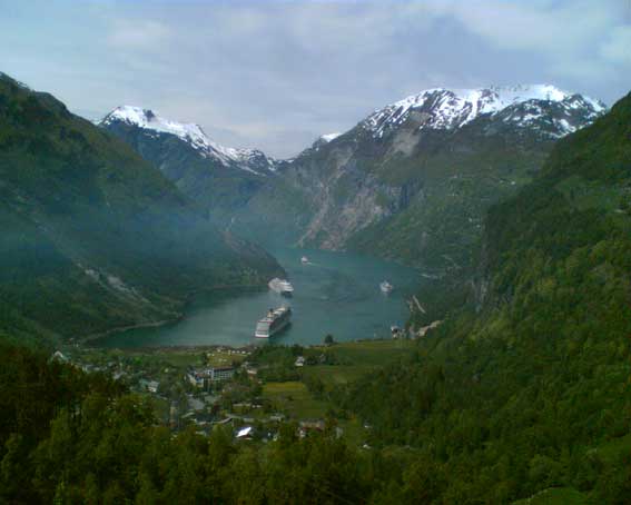 Cesta04_Geiranger_view1